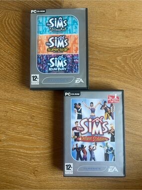 The Sims Deluxe Edition & Expansion Pack Collection - Black/Gray Cases